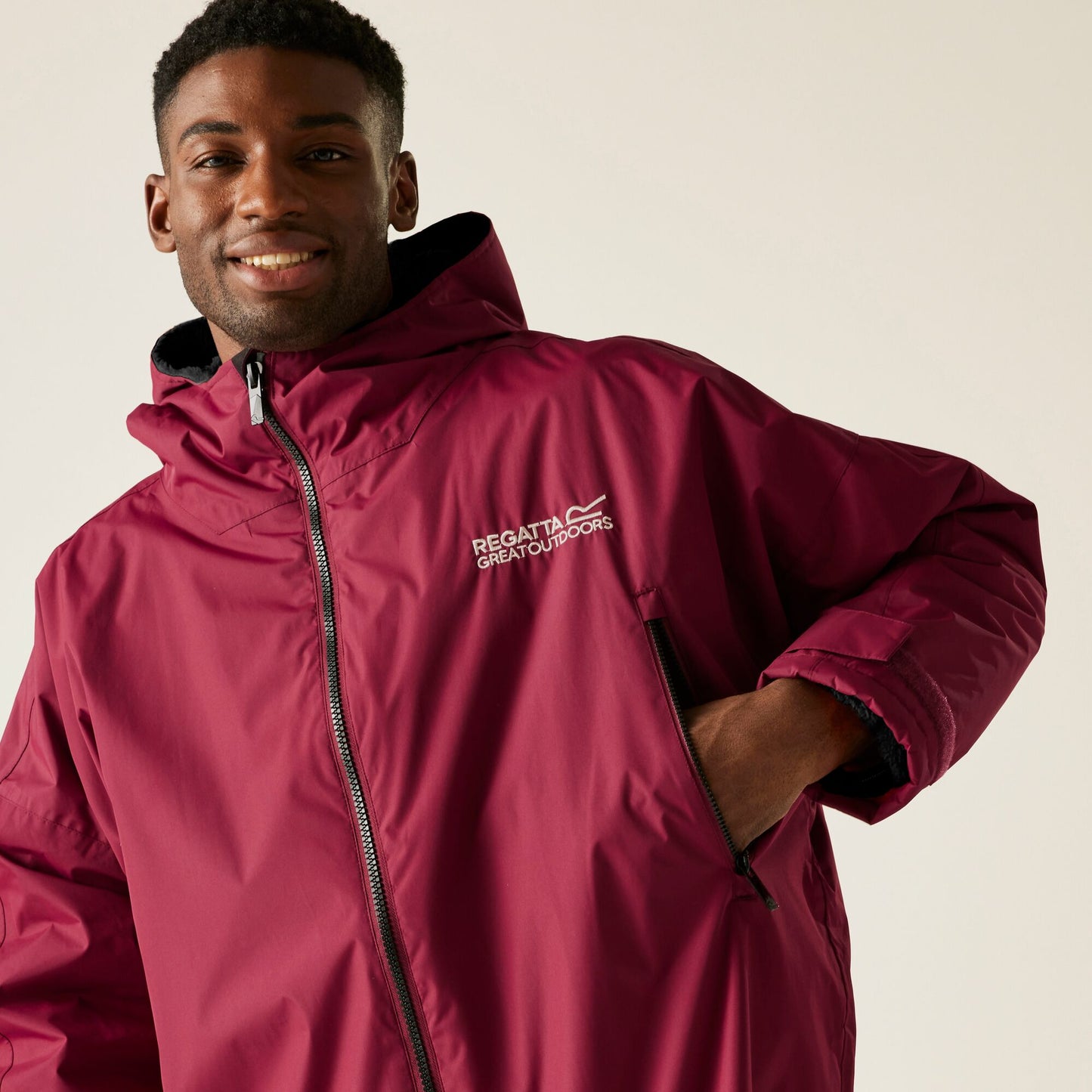 Regatta Adult Waterproof Changing Robe - Dark Maroon
